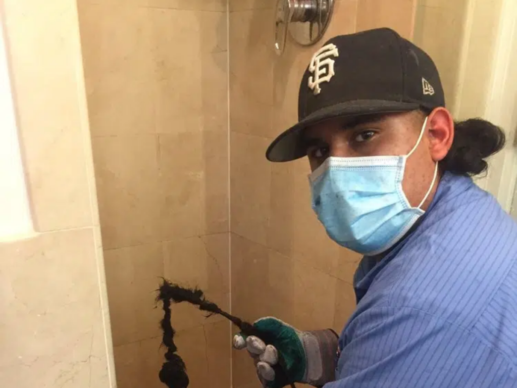 Blocked Drain Cleaning In Dubai (3)